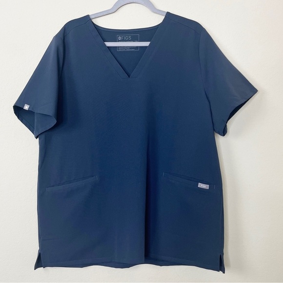 FIGS Casma Three-Pocket Navy Blue Scrub Top - Picture 1 of 7